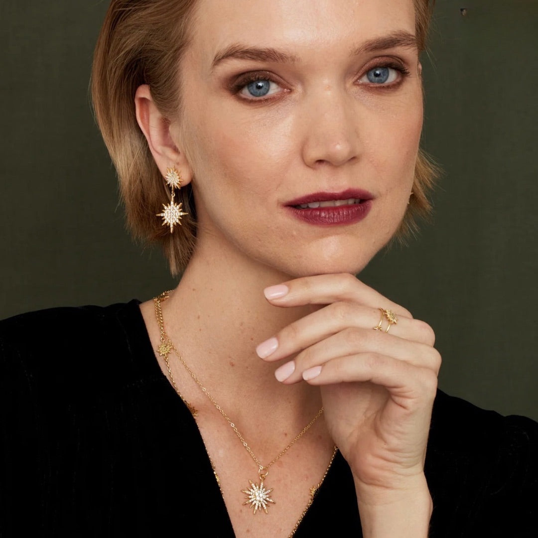 Elsa Star Earrings Gold