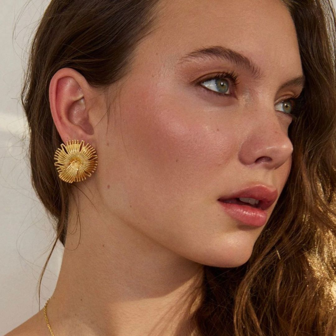 Vintage Gold Tassel Stud Earrings – 18ct Gold Plated