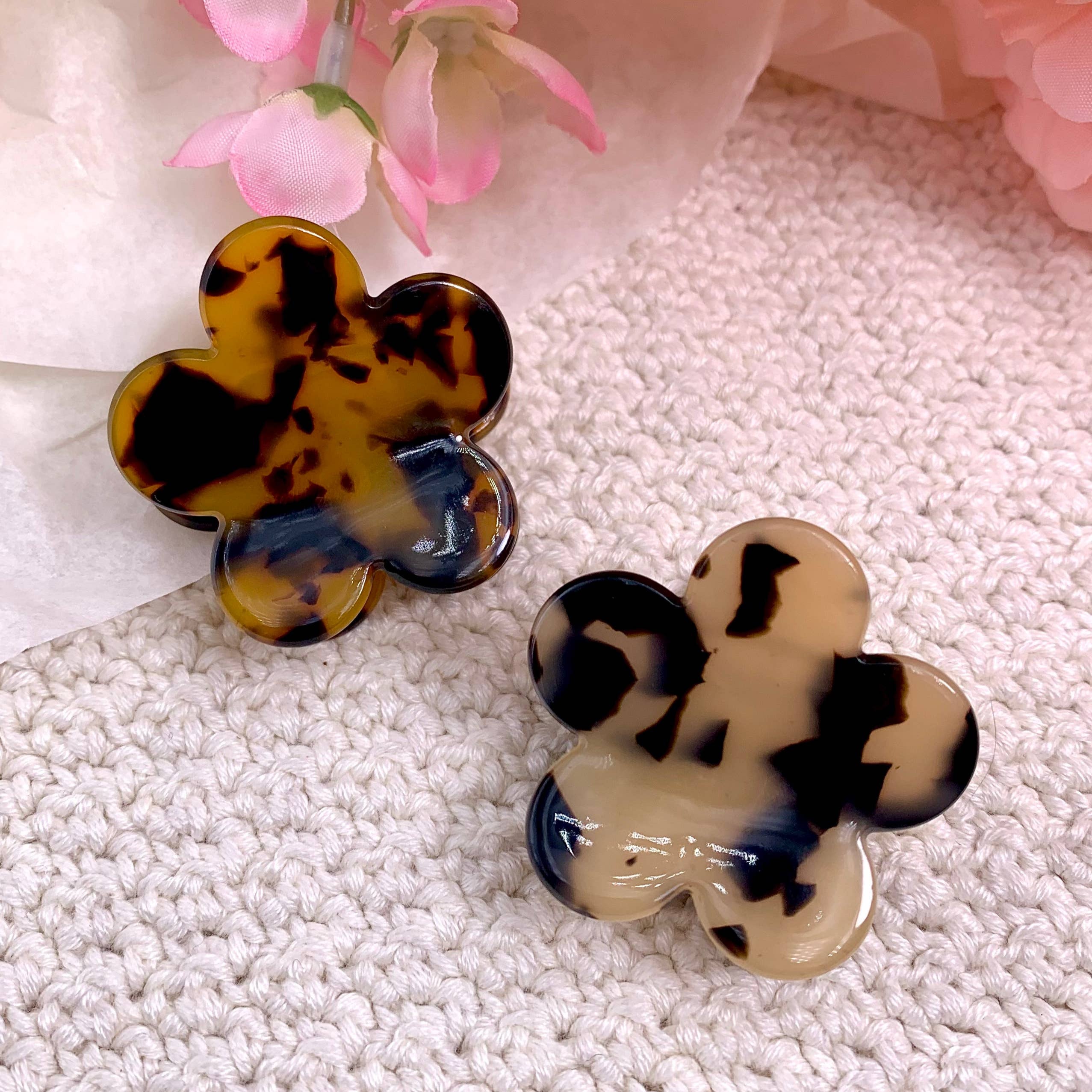 Mini Leopard Flower Claw Clip Brown