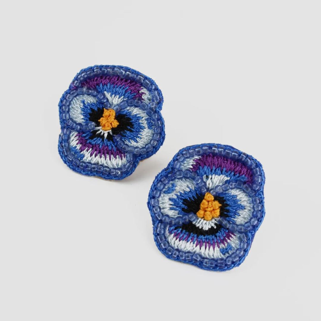 Blue Beaded Pansy Stud Earrings