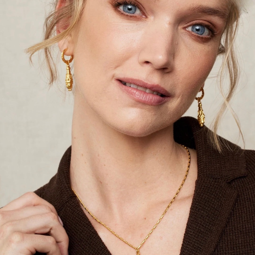 Reine Short Gold Pendant Necklace