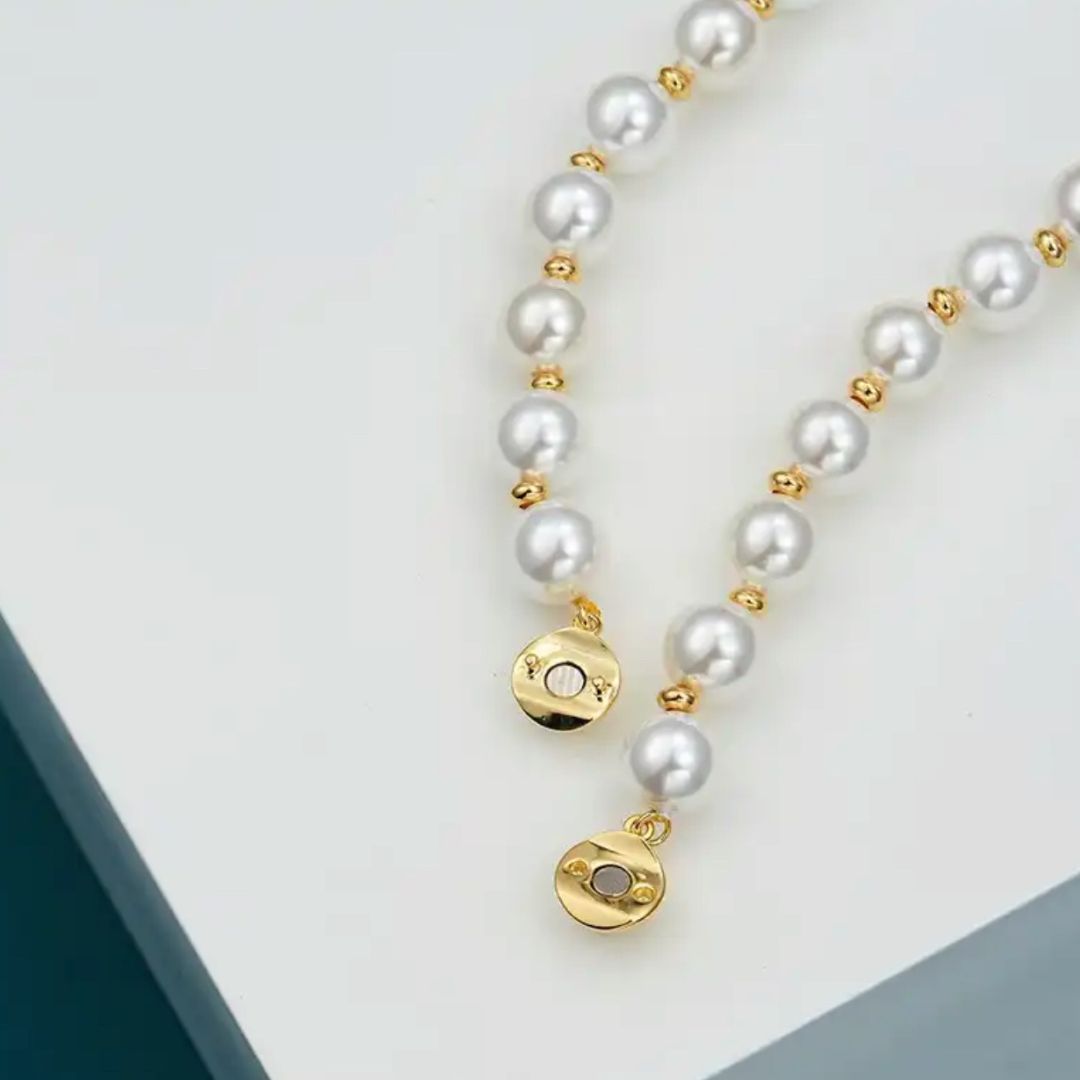 TORIA LEE | Susannah Pearl Charm Choker Necklace