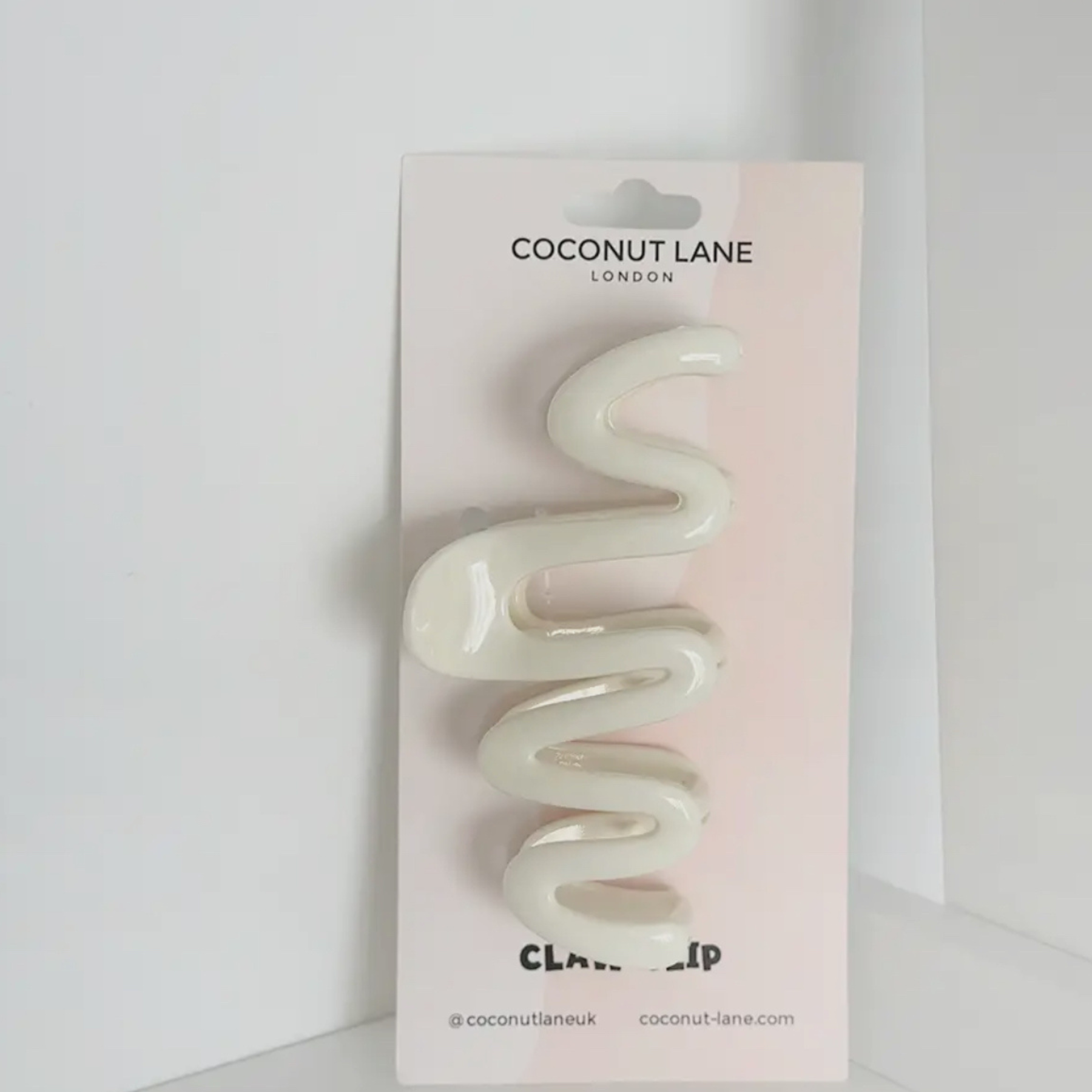 COCONUT LANE | Cream Squiggle Claw Hair Clip