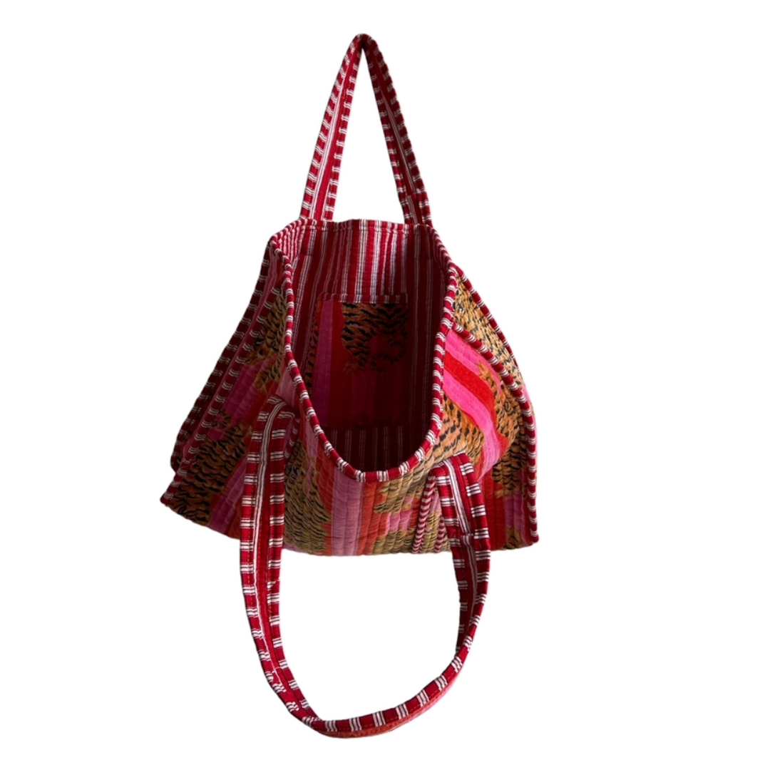 Madagascar Bag in Pink Open